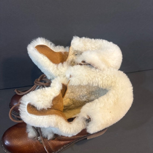 Brown Lace Up Boots with Cream Fur Lining - Picture 6 of 10